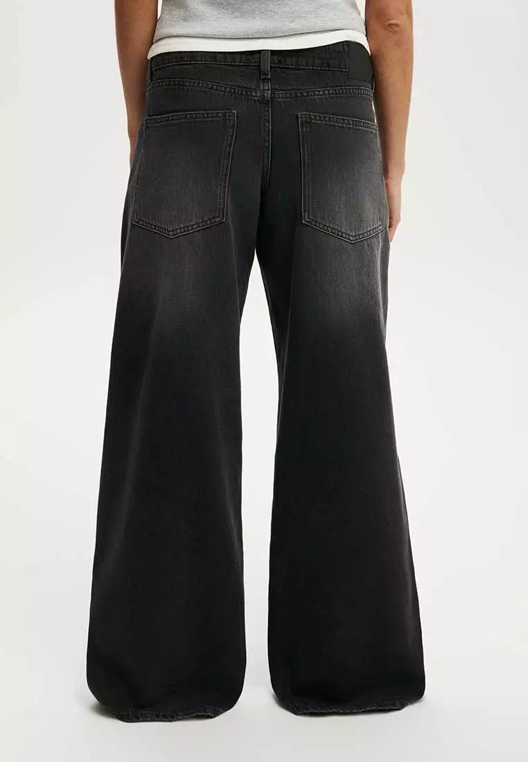 Petite Low Rise Wide Jeans