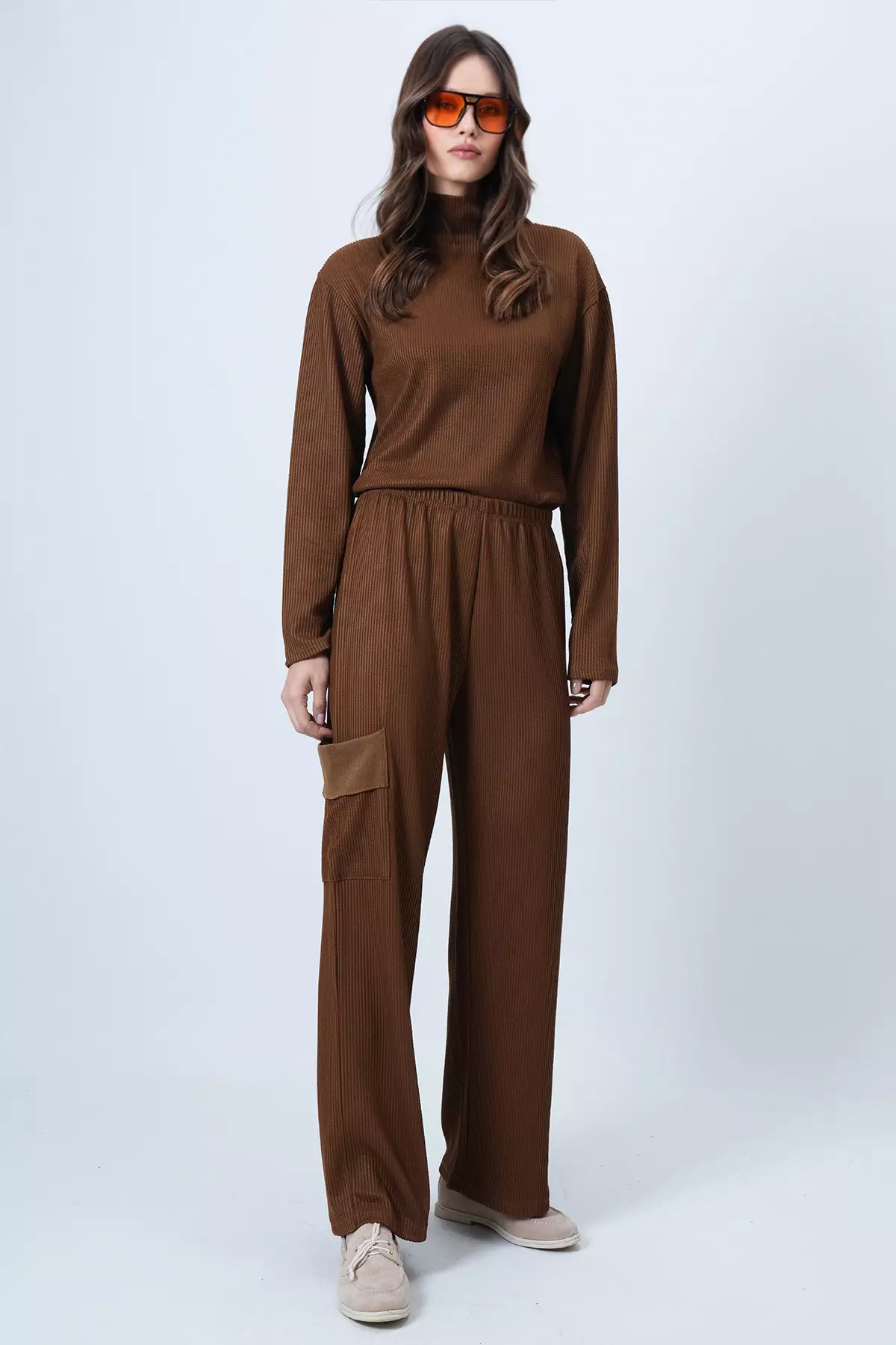 Cinnamon Brown Turtleneck Soft Textured Oversize Blouse And Cargo Pants Set Alc-X14381
