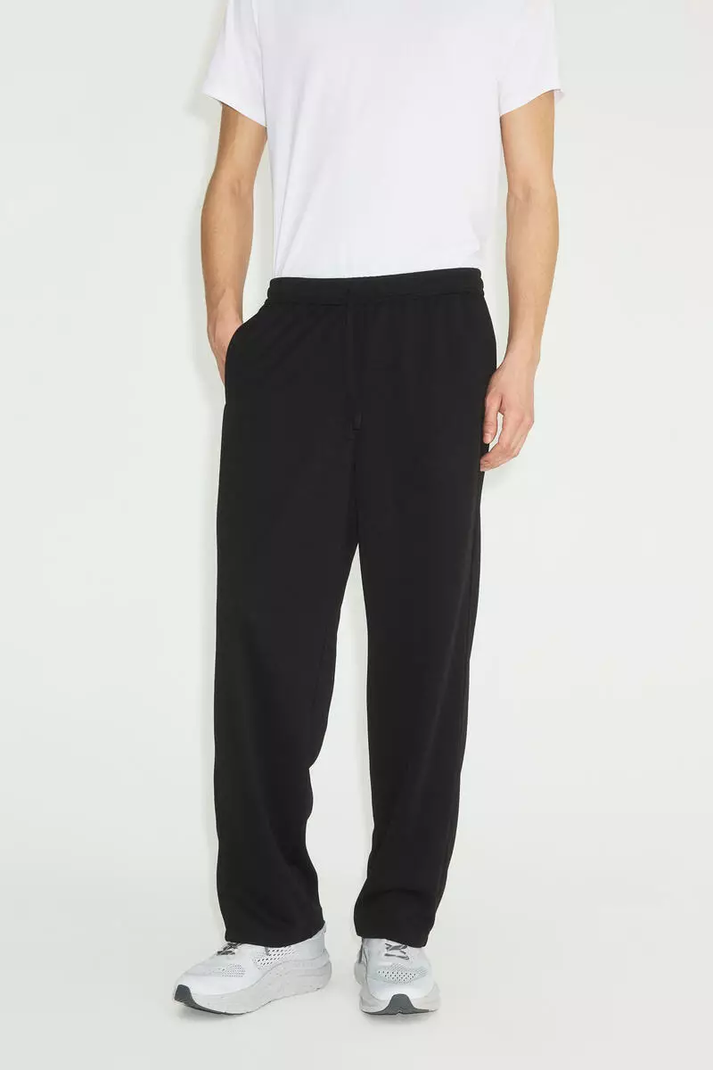 Relaxed Fit Sports joggers with DryMove™