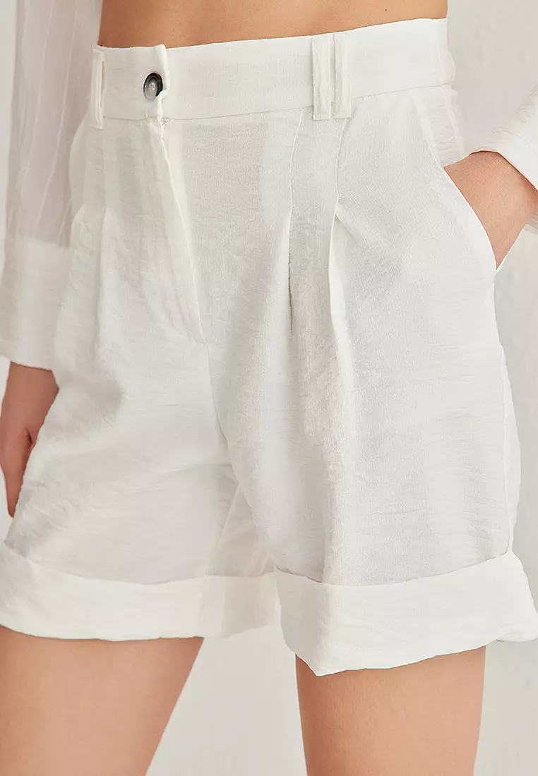 White Woven Shorts With Turned Legs