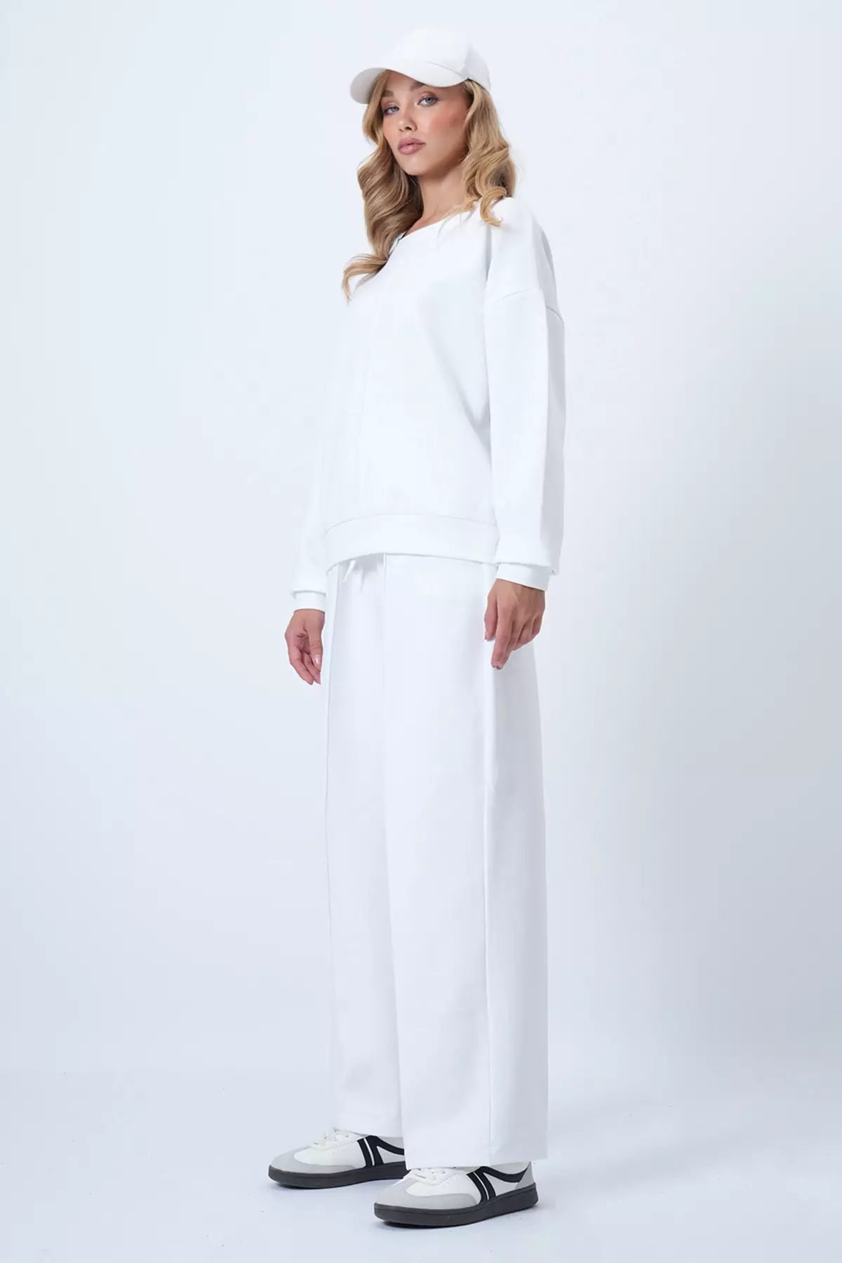 White Crew Neck Blouse With Ribbed Front And Double Pocket Trousers Set Alc-X14543