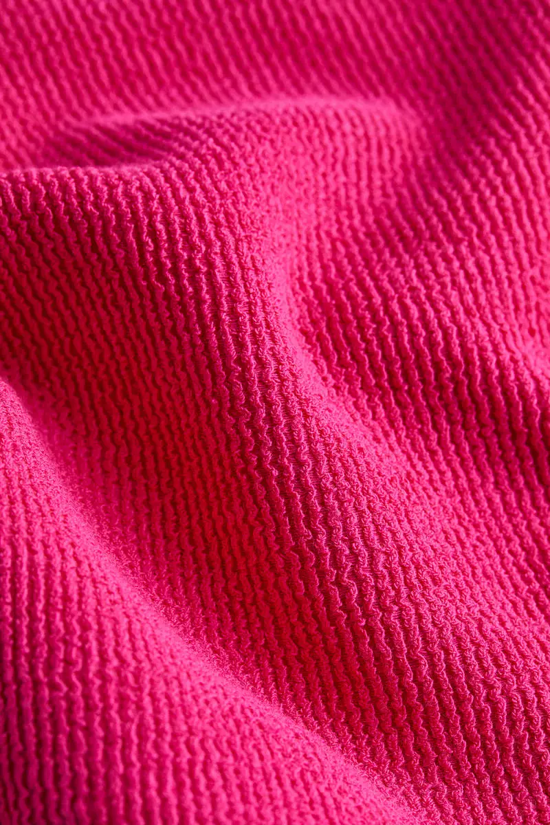 Square-neck cropped top