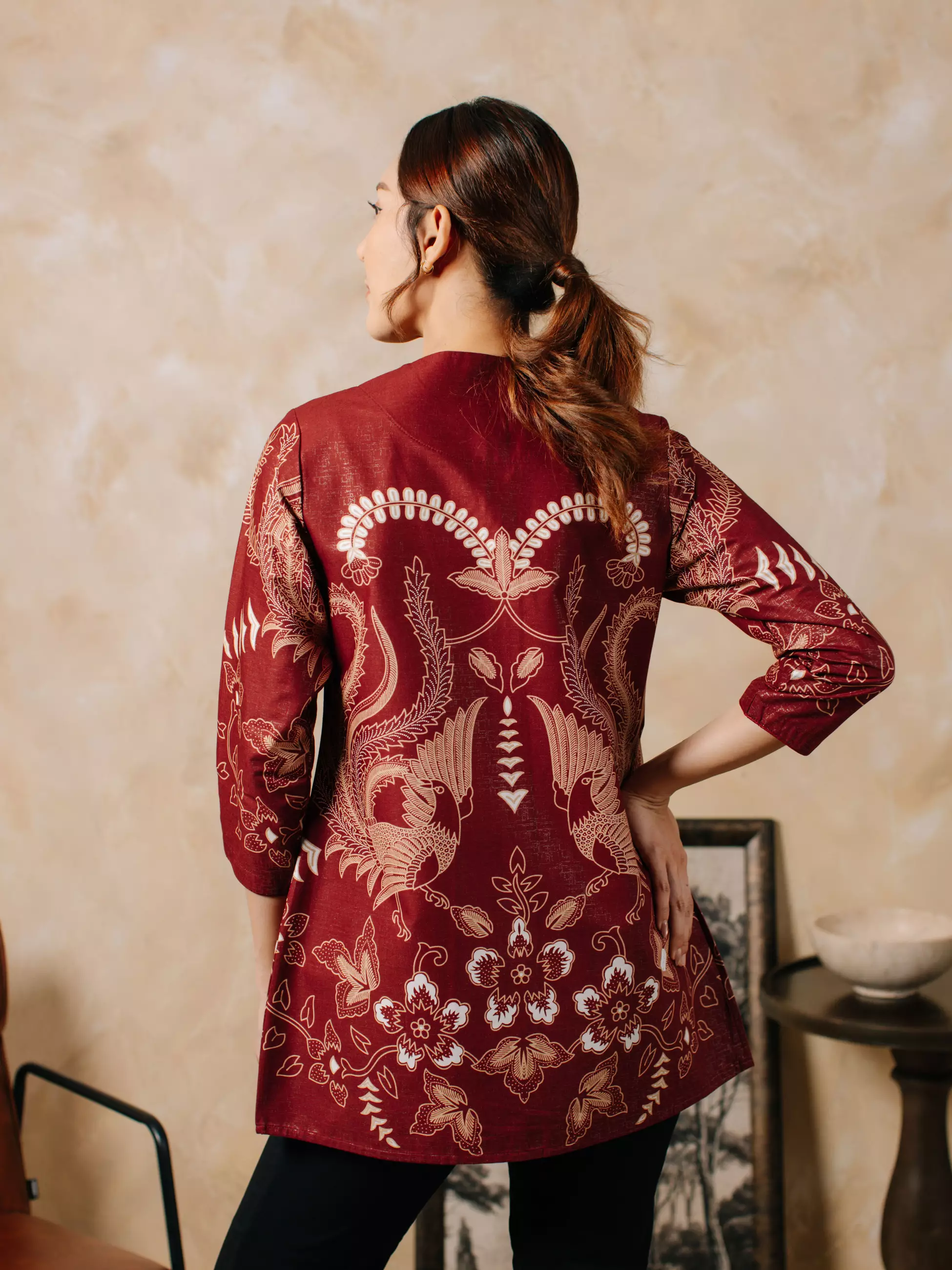 Avana by Adyatma Aria Maroon Outer Batik Wanita Katun Foil