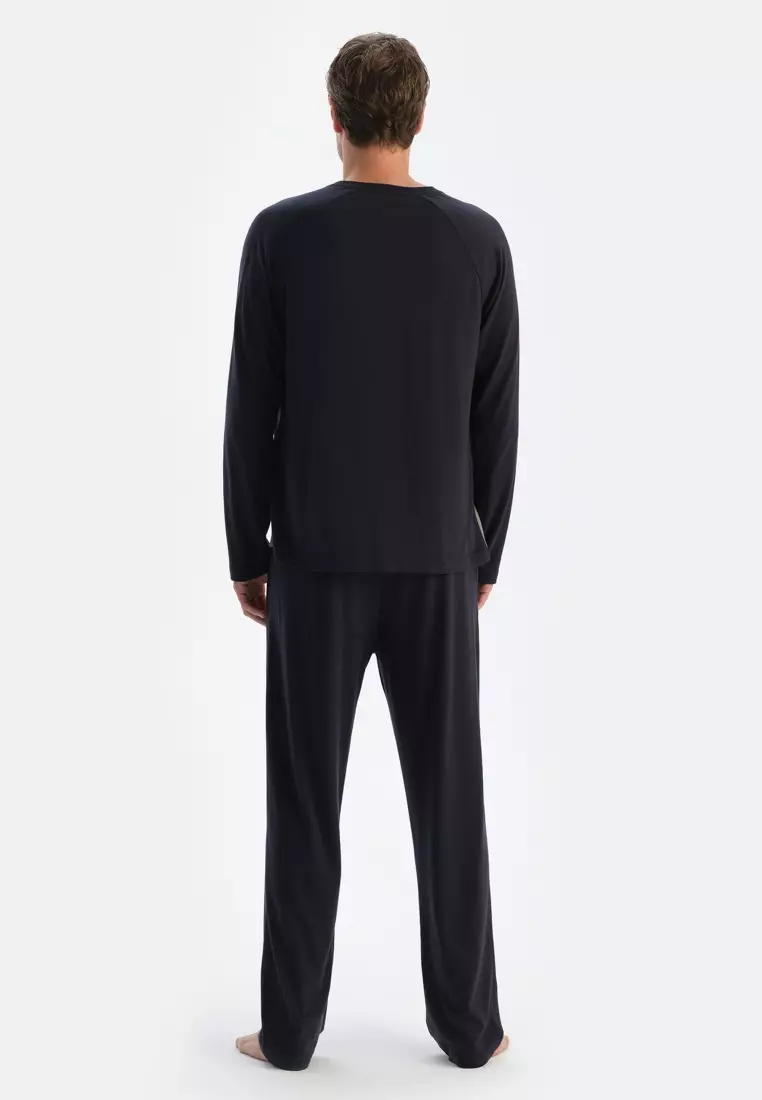 Black T-Shirt & Trousers Set, Crew Neck, Regular Fit, Long Sleeve Sleepwear for Men