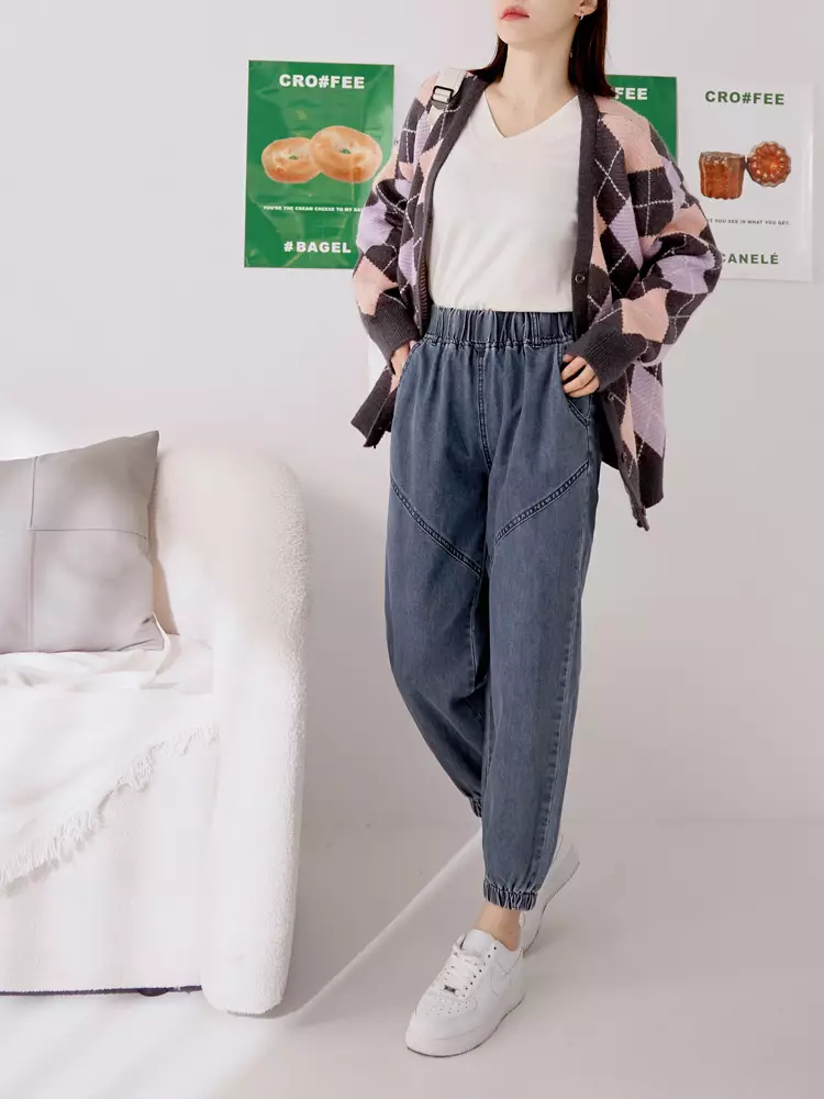 Cotton-blend elastic denim tapered pants. [BA5421]