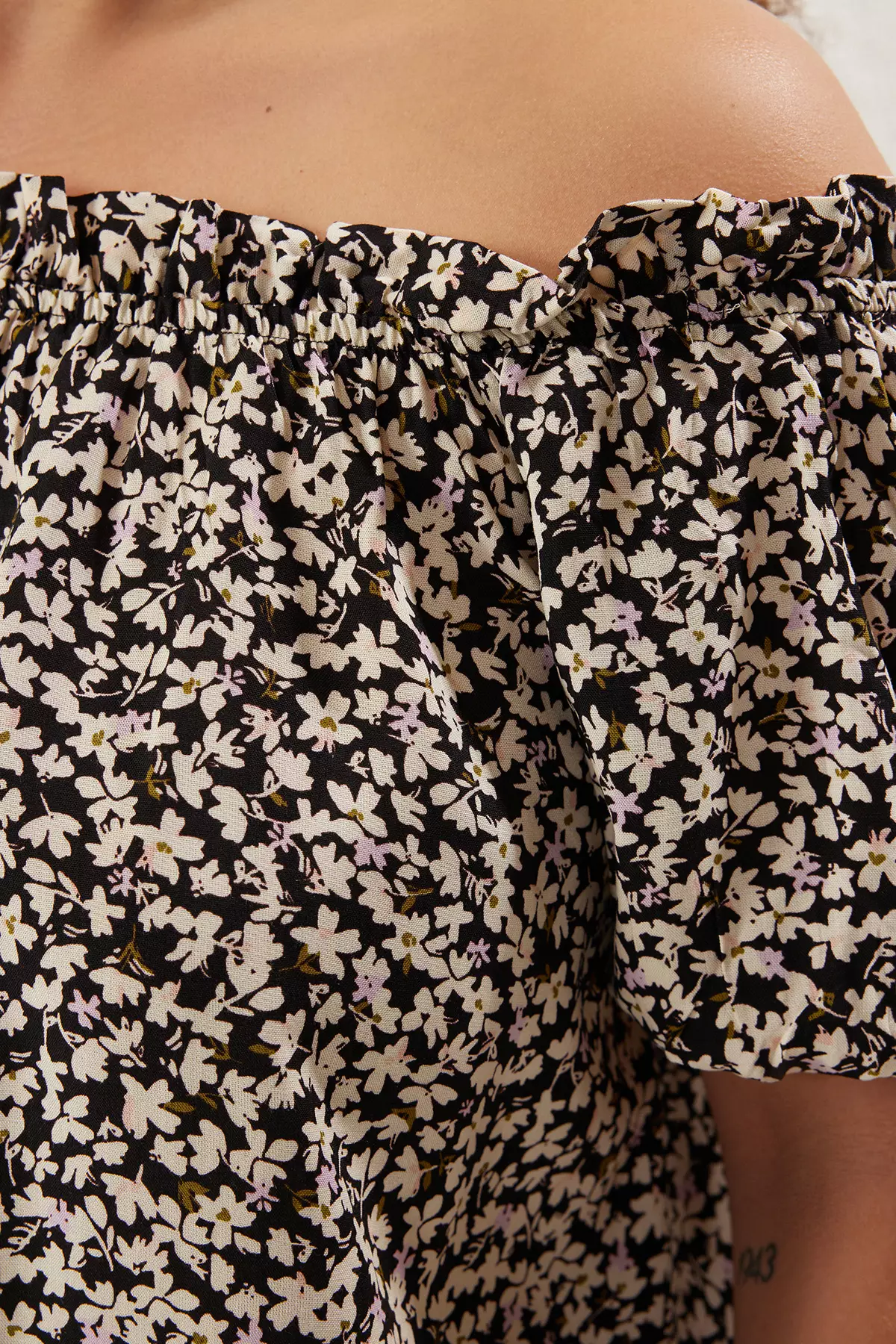 Plus Size Floral Low Shoulder Blouse