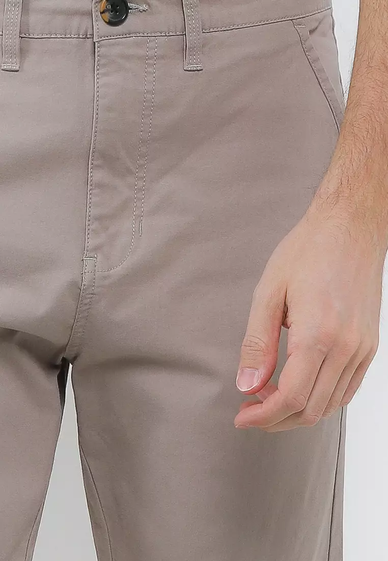 TRIPLE Celana Panjang Chinos Regular Slim (261 858)