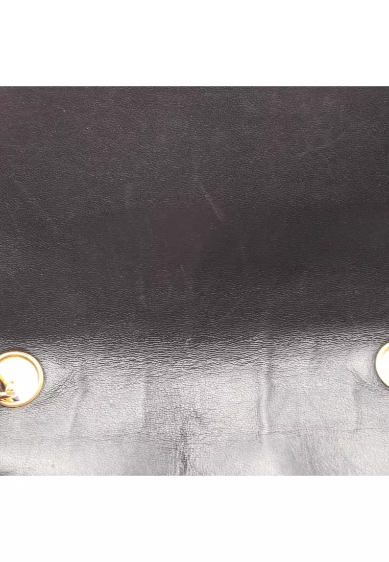 Pre-Loved Chanel V-stitch Chevron chain shoulder bag W chain shoulder bag lambskin black gold hardware