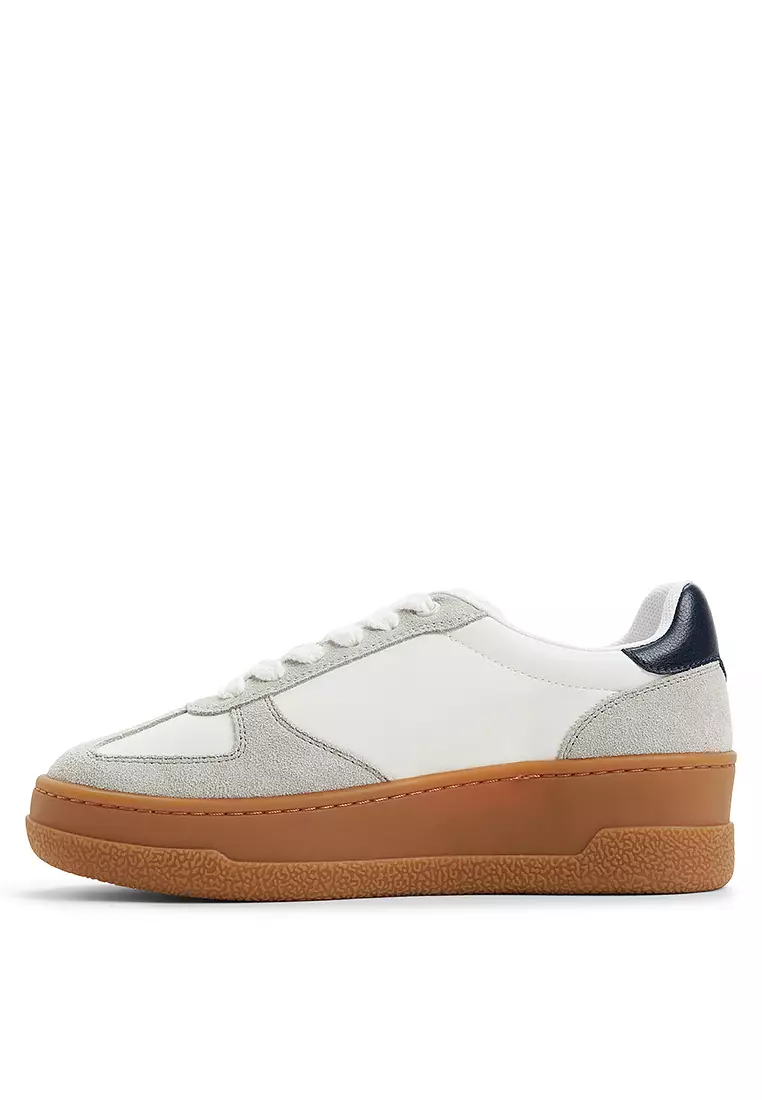 Deevale Sneakers