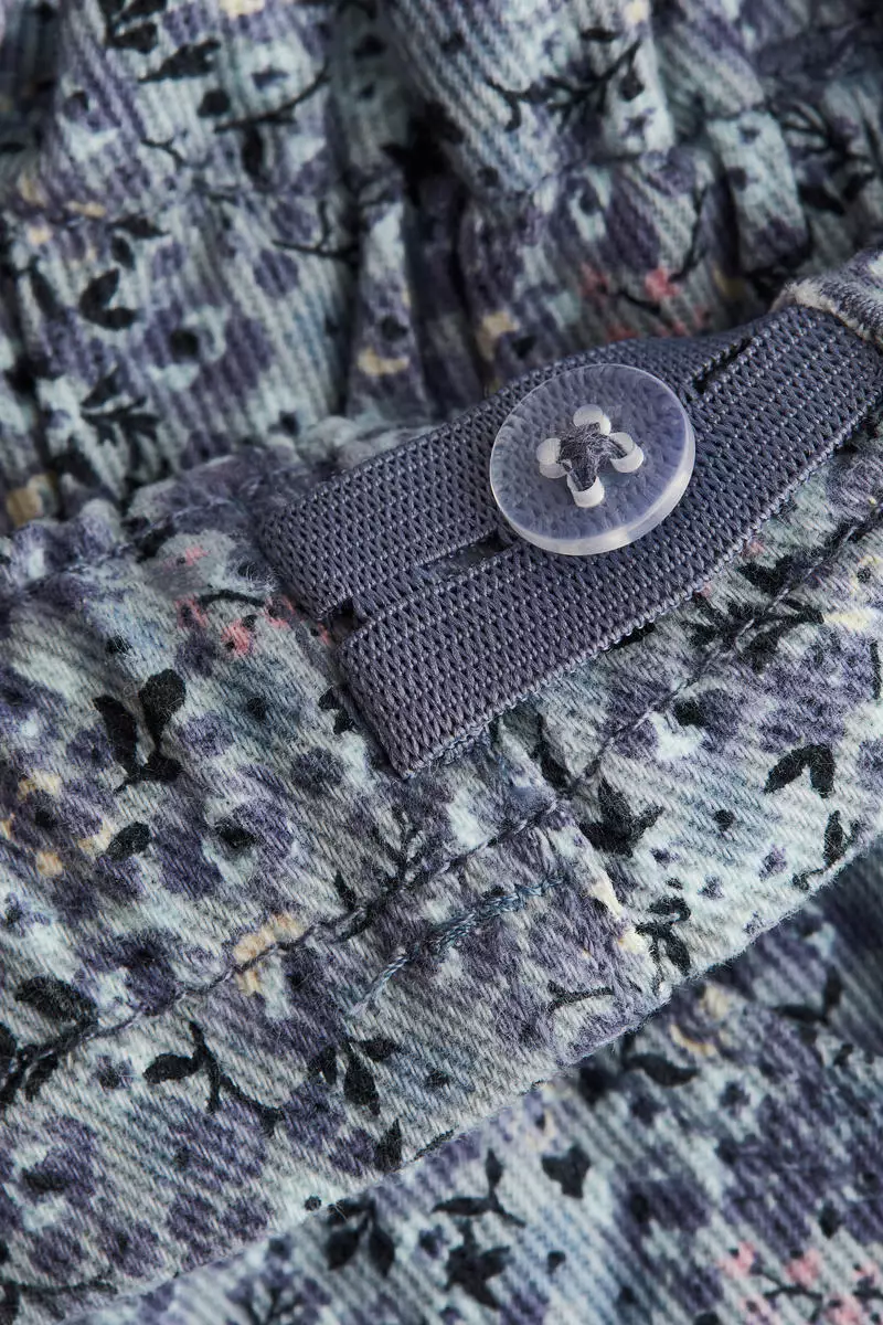 Relaxed paper bag jeans