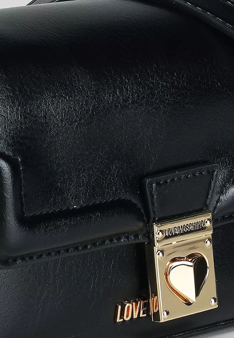 Heart-Closure Crossbody Bag (tr)