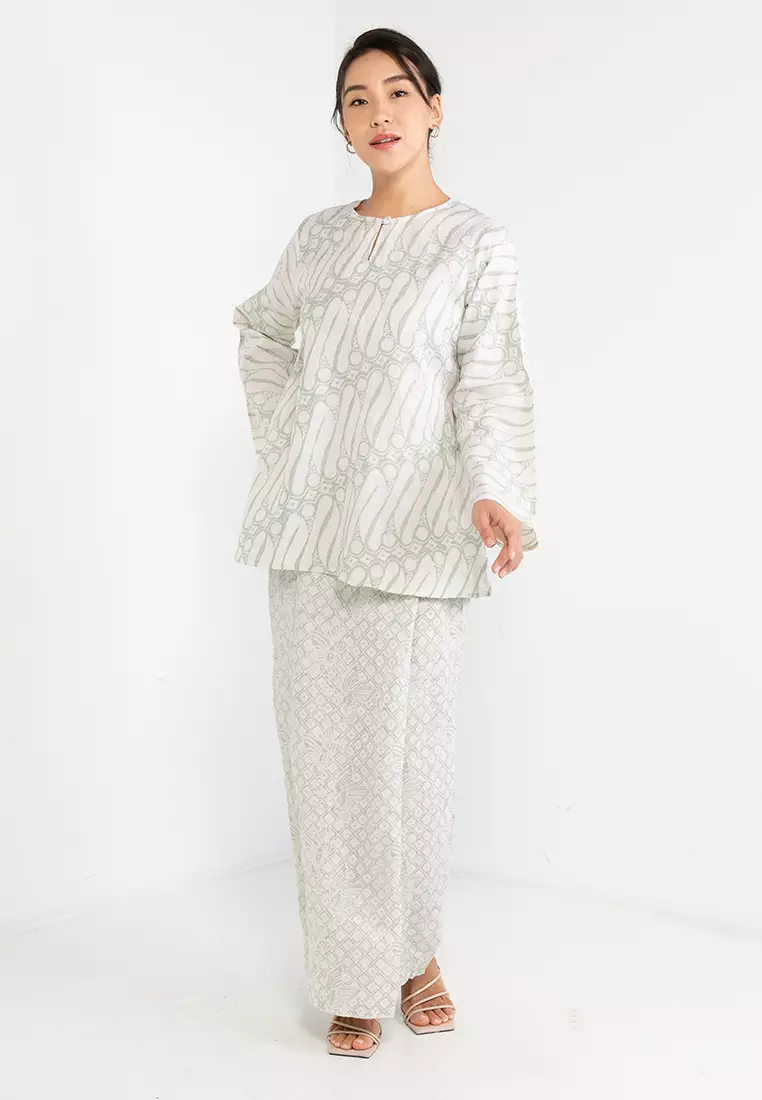 Dara Kurung