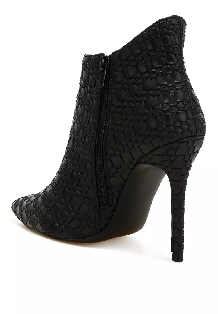 Embossed Concave Cut Ankle Boots in Black