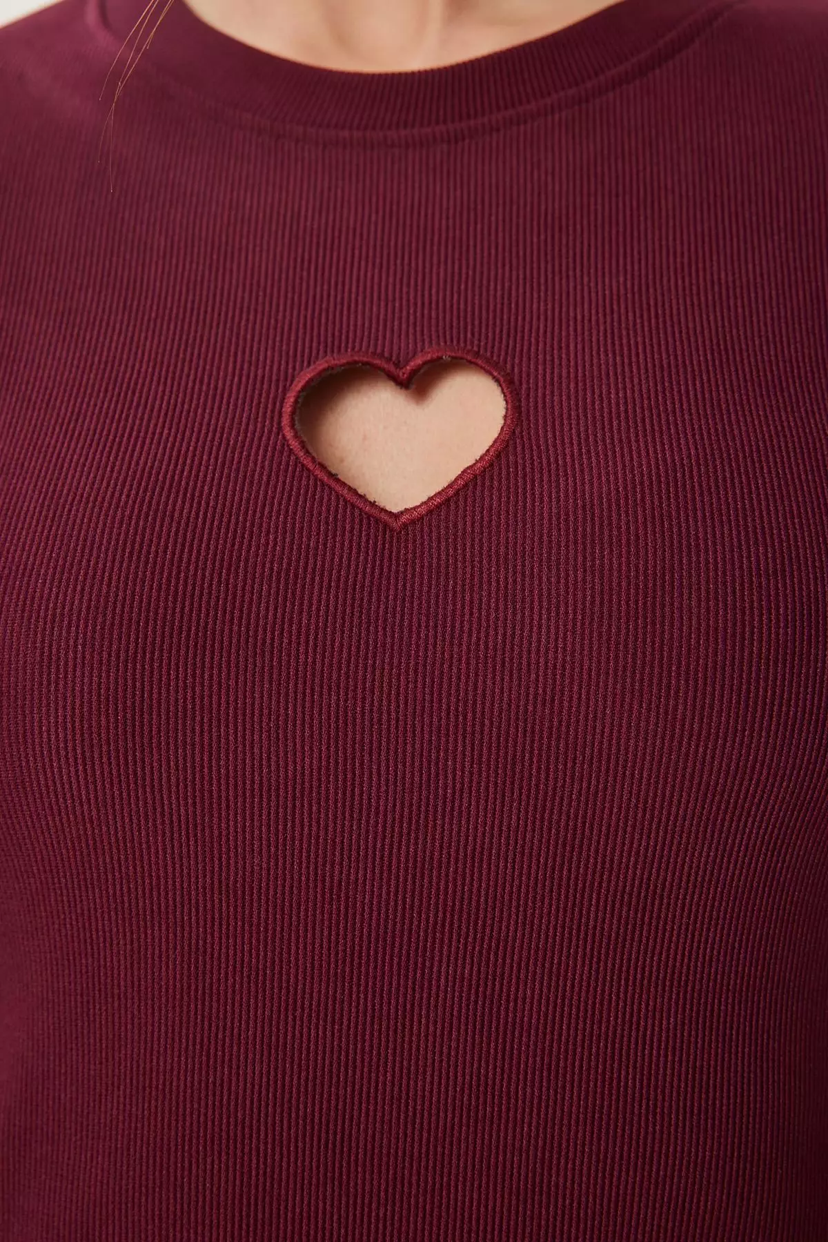 Heart Embroidered Ribbed Knitted T-Shirt
