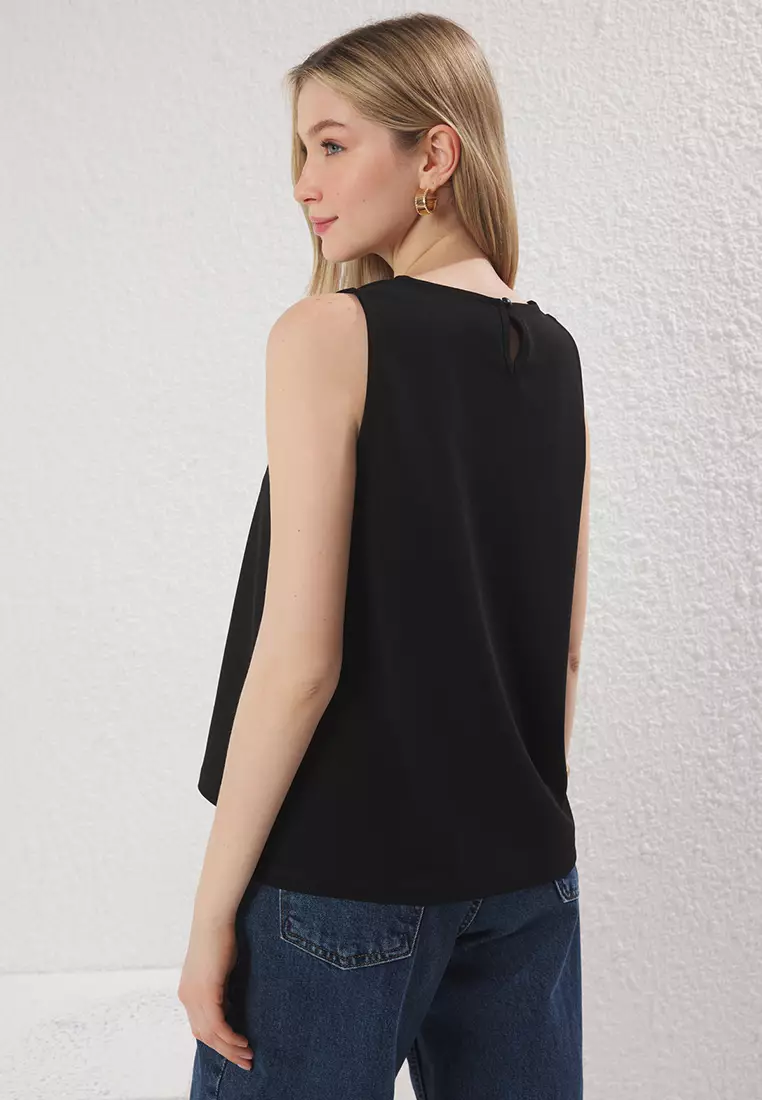 Black Sleeveless Regular/Normal Pattern Crew Neck Crepe Knitted Blouse TWOSS23BZ00958