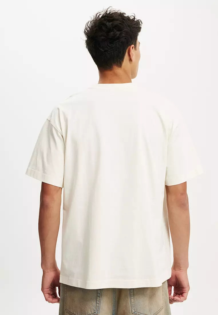 Box Fit Graphic T-Shirt
