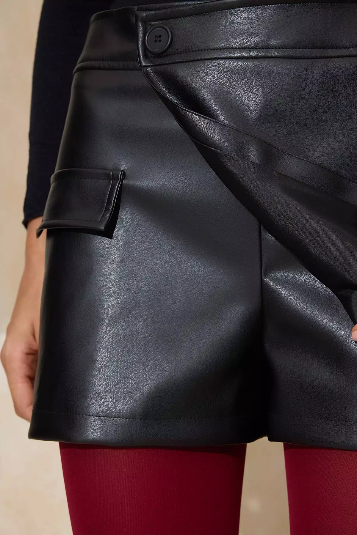 Black Faux Leather Mini Double-Breasted Short Skirt Twoss26Sr12