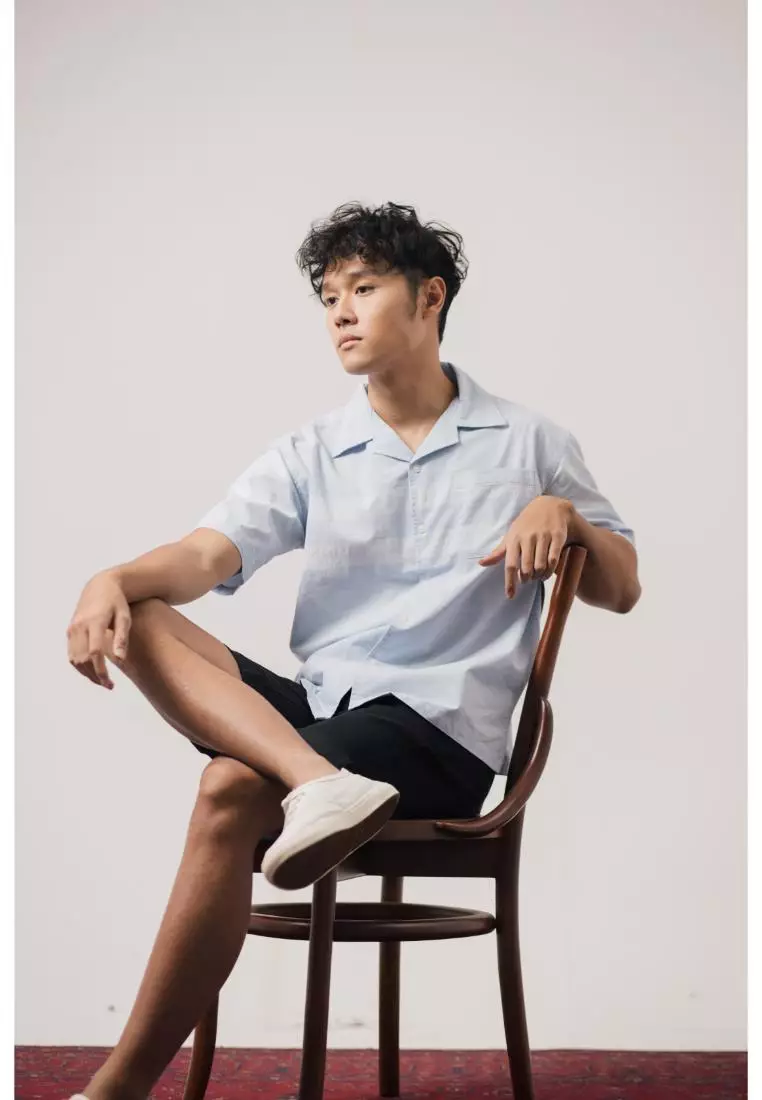 RBJ Kemeja Salur Yarndyed Krah Hawaii Biru Muda Regular Fit Pria