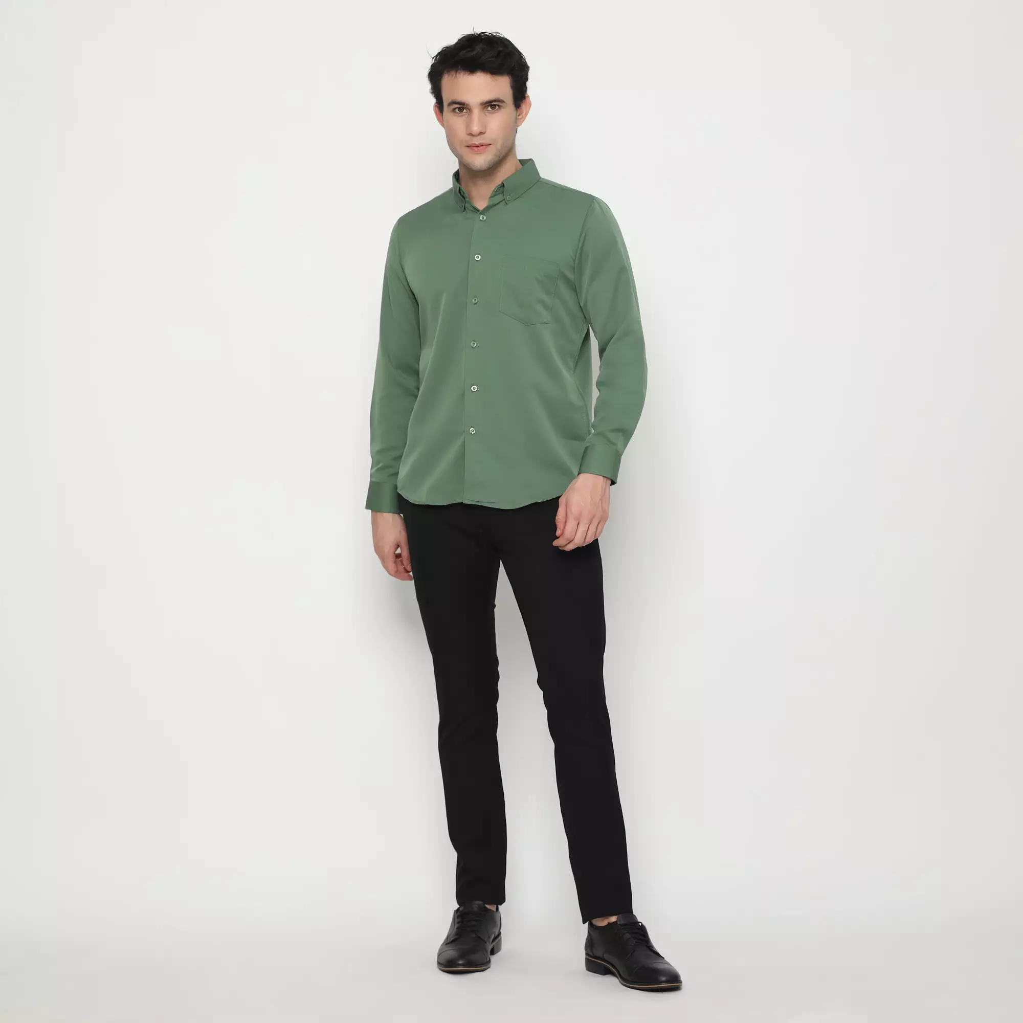 Platini Kemeja Pria Lengan Panjang Polos Polinosic Hijau Lumut 66500