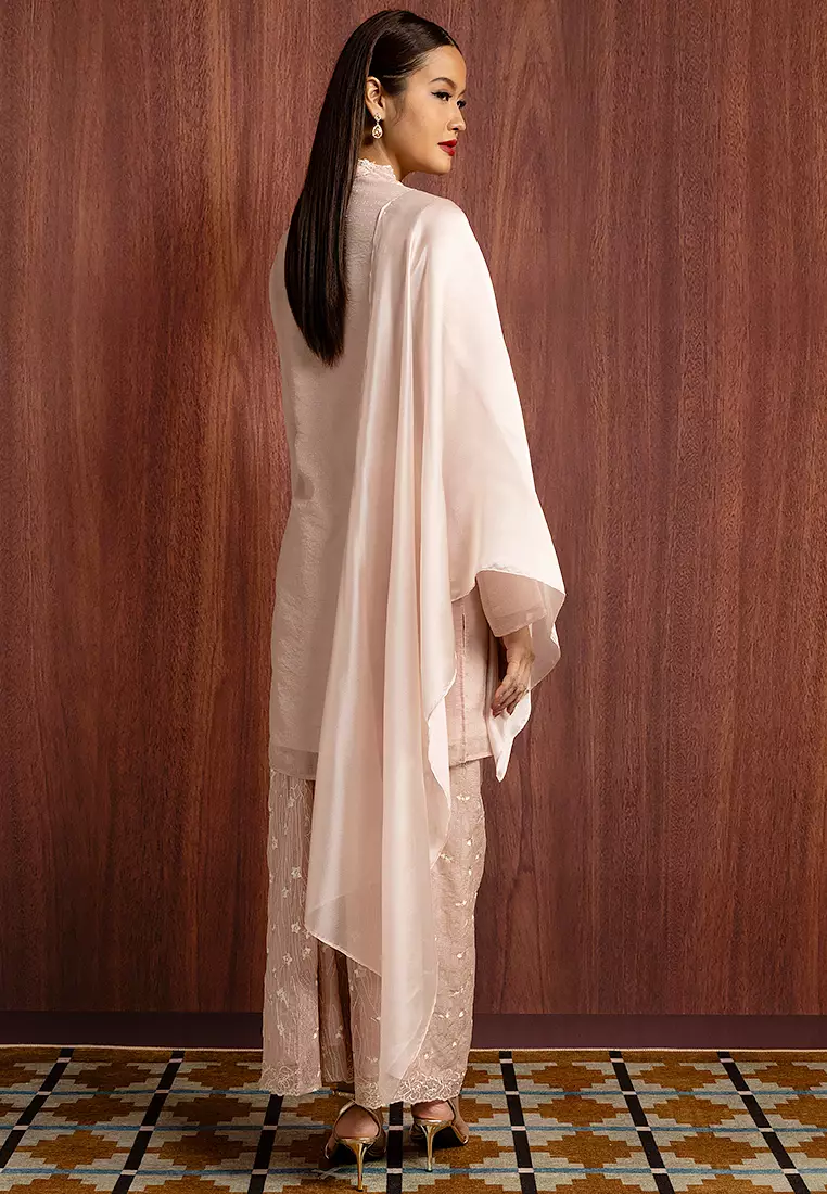 ARIANA EMBROIDERY KEBAYA SET WITH SHAWL