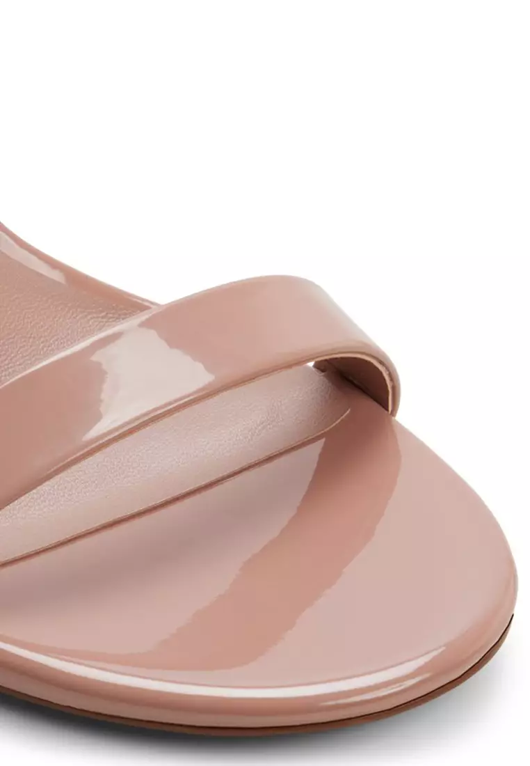 Madelyyn Heels