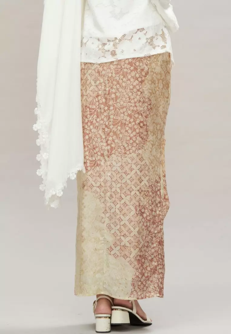 Loveaisyah Black Checkered Lace Kebaya Top & Brown Premium Batik Skirt
