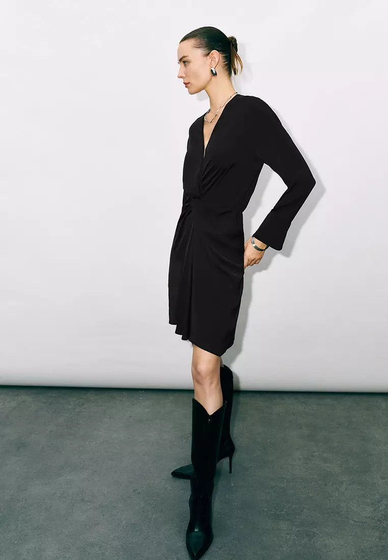 UR秋季新款女装气质扭结式V领收腰长袖连衣裙UWG740236