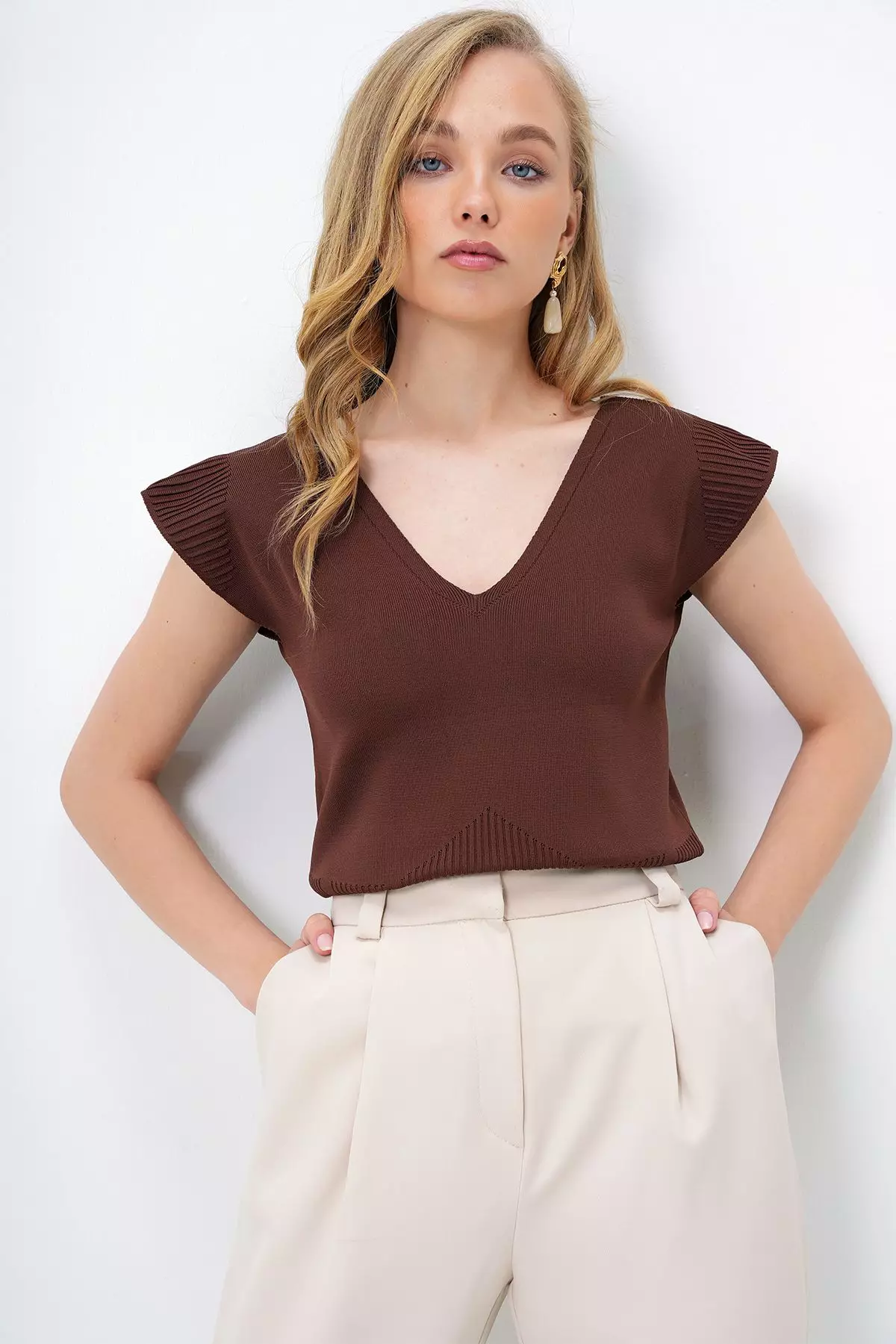Women's Brown Front Back V-Neck Summer Knitwear Blouse