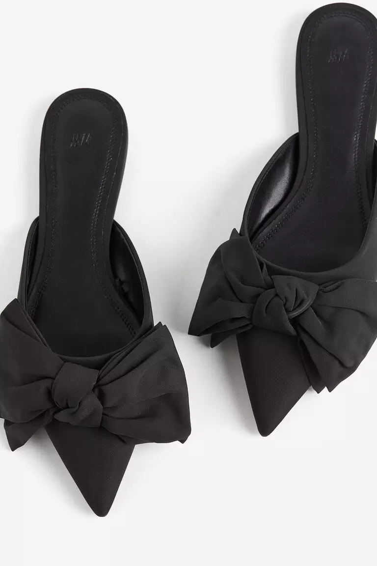 BLACK BOW-DETAIL MULES
