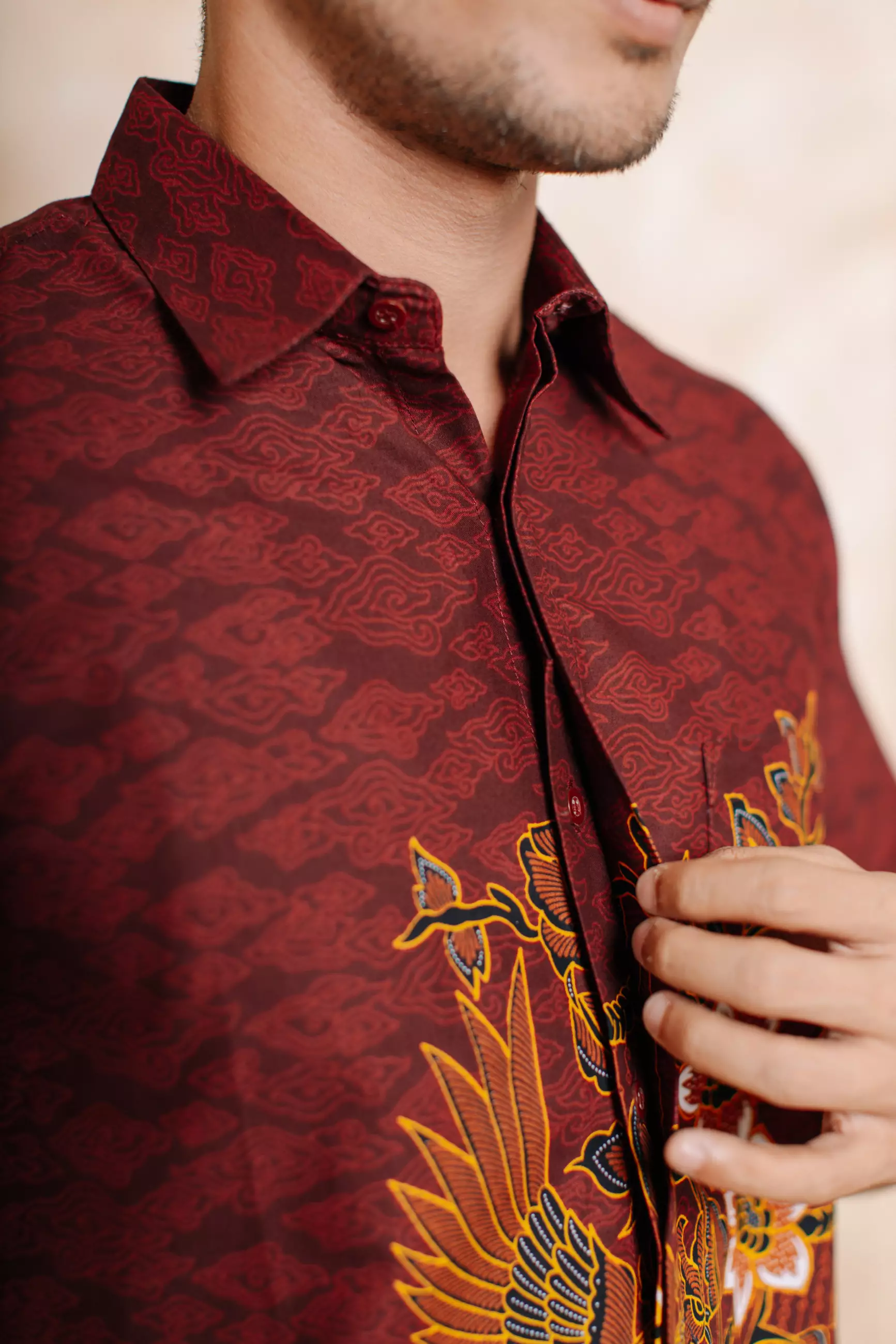 Anvaya Maroon Kemeja Pria  Pendek Slim Fit