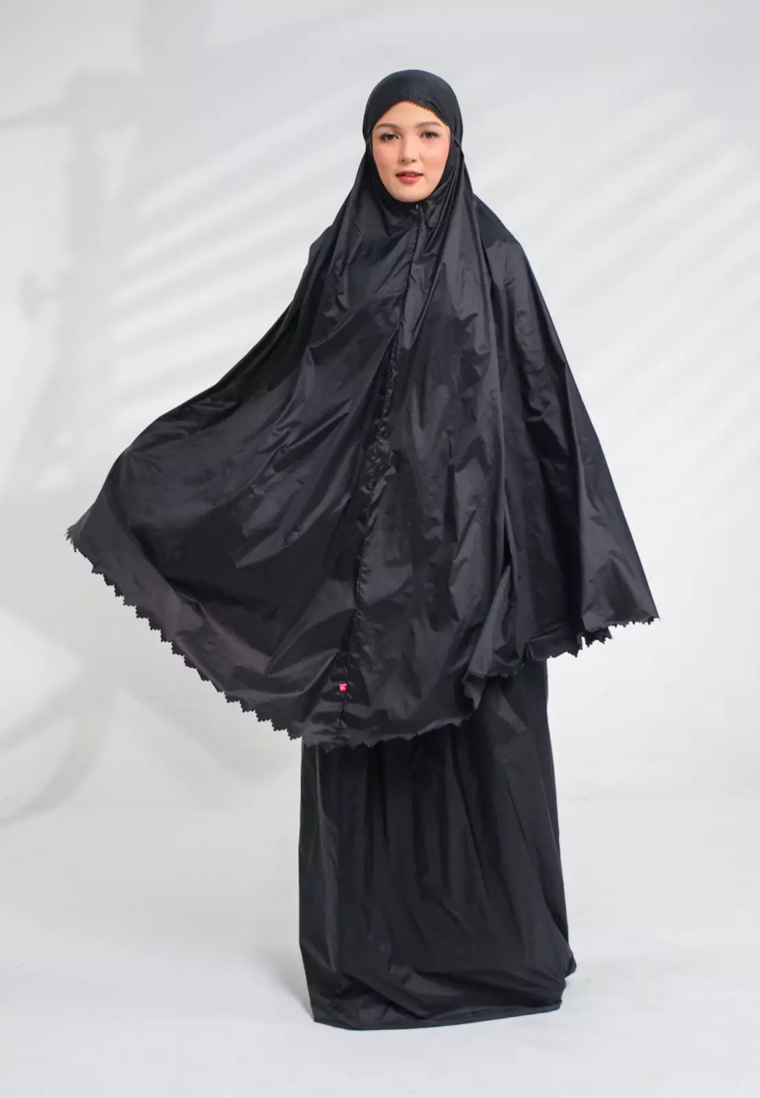 Devania Prayer Set Black - Mukena Dewasa Polos 2 in 1 - Bahan Parasut