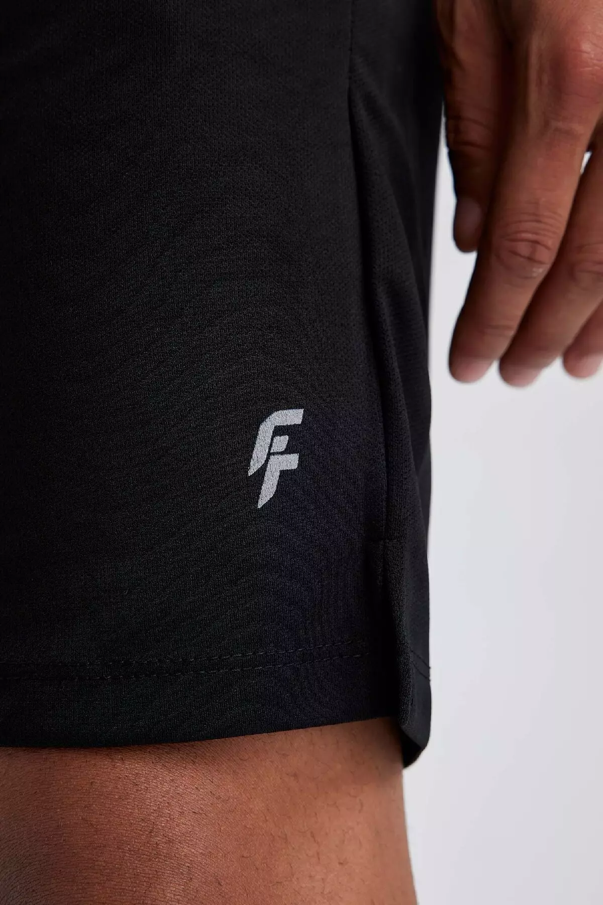 Black Slim Fit Sports Shorts with Zipper and Pocket, Quick Drying V3030Az23Sp