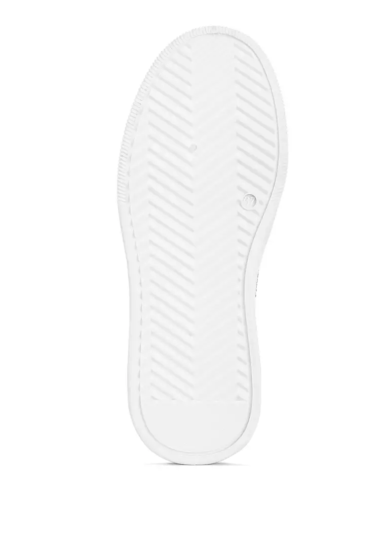 Berlian Imitasi Hitam Menghiasi Sepatu Kets Chunky