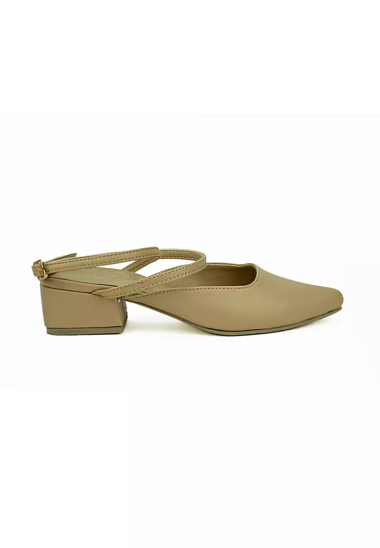 Discount on Cardam's Lifestyle  shoes - SKU: Eclb Cn 00180 Beige Mules