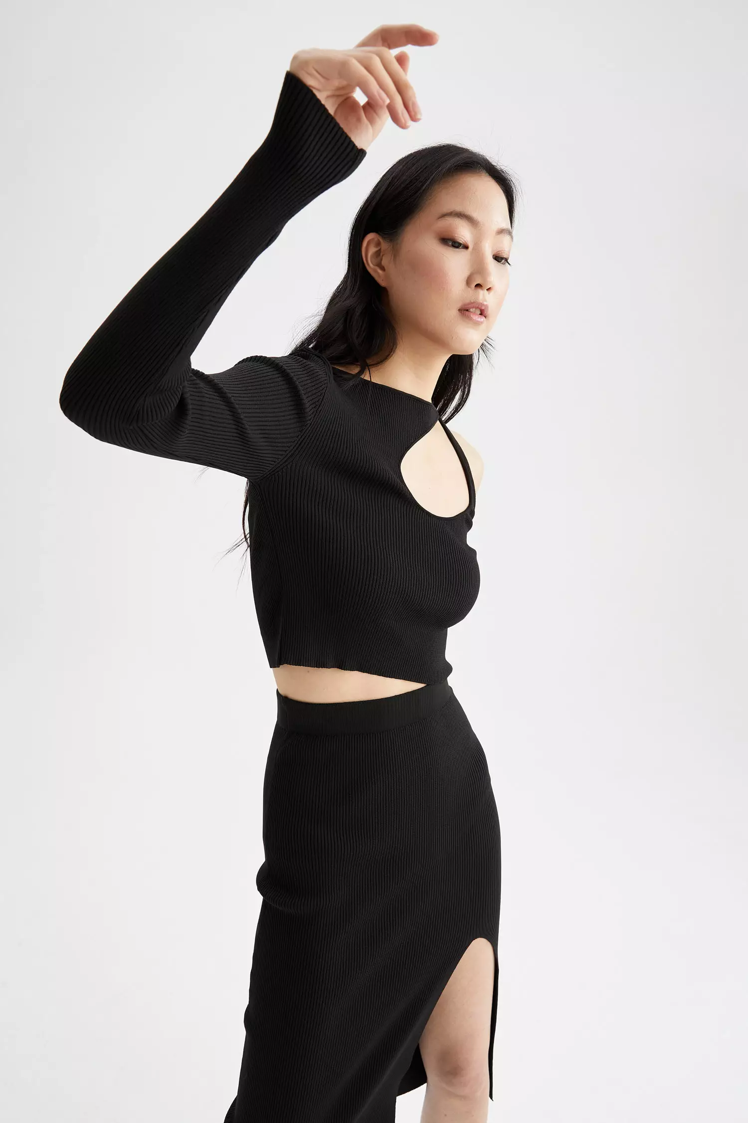 Buy DeFacto Fitted Long Sleeve Camisole Crop Top in BLACK 2024 Online