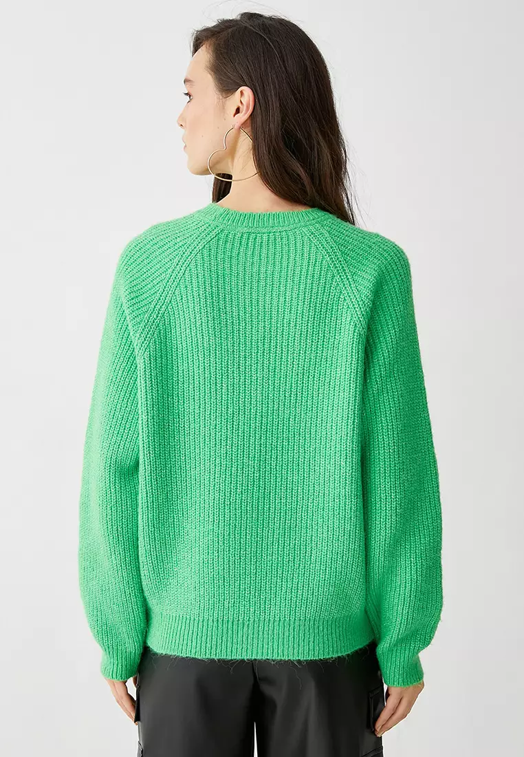 Round Neck Knit Sweater