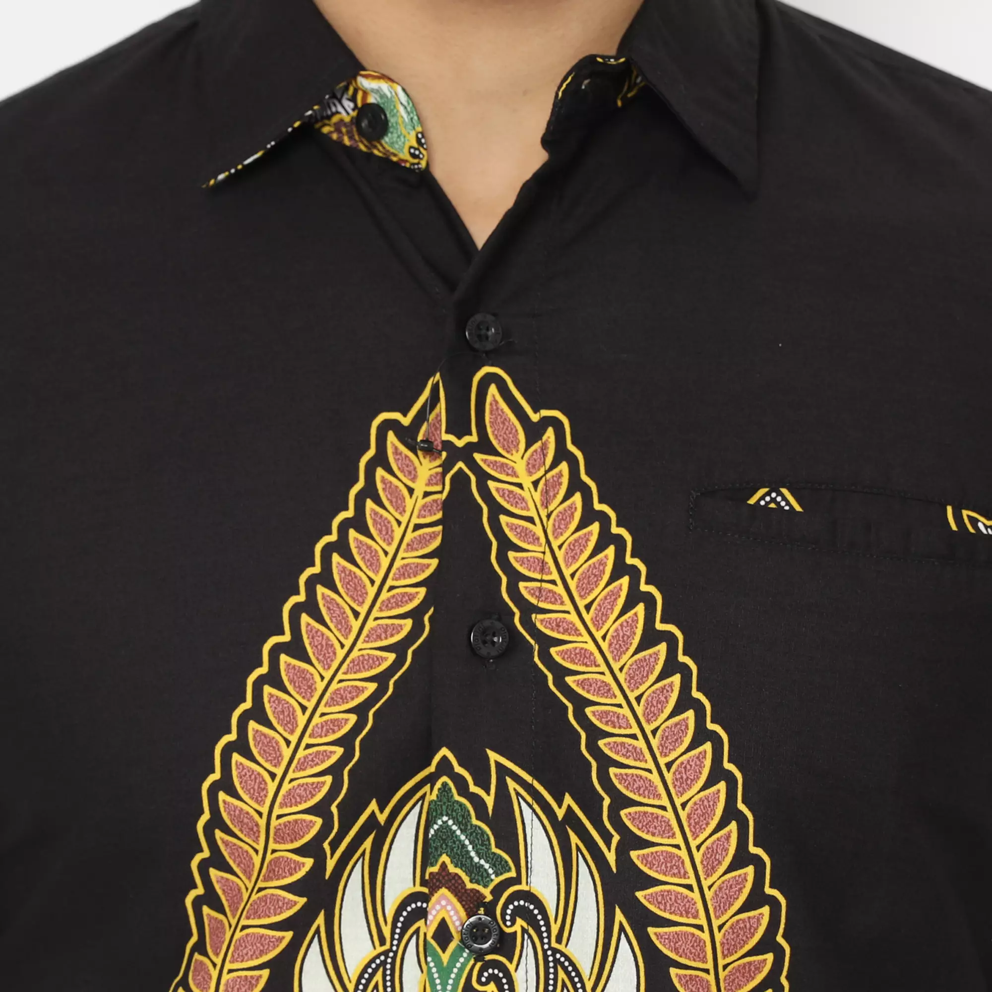 Platini Kemeja Batik Pria Lengan Panjang Hitam Katun 36024