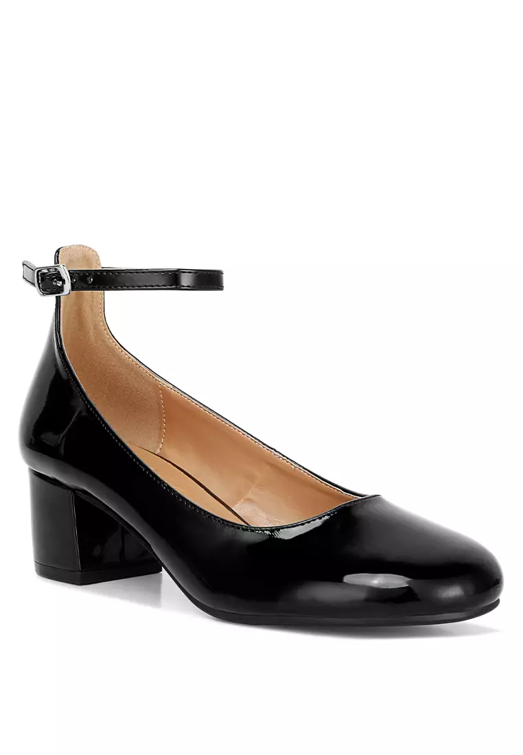 Black low heel 2025 ankle strap shoes