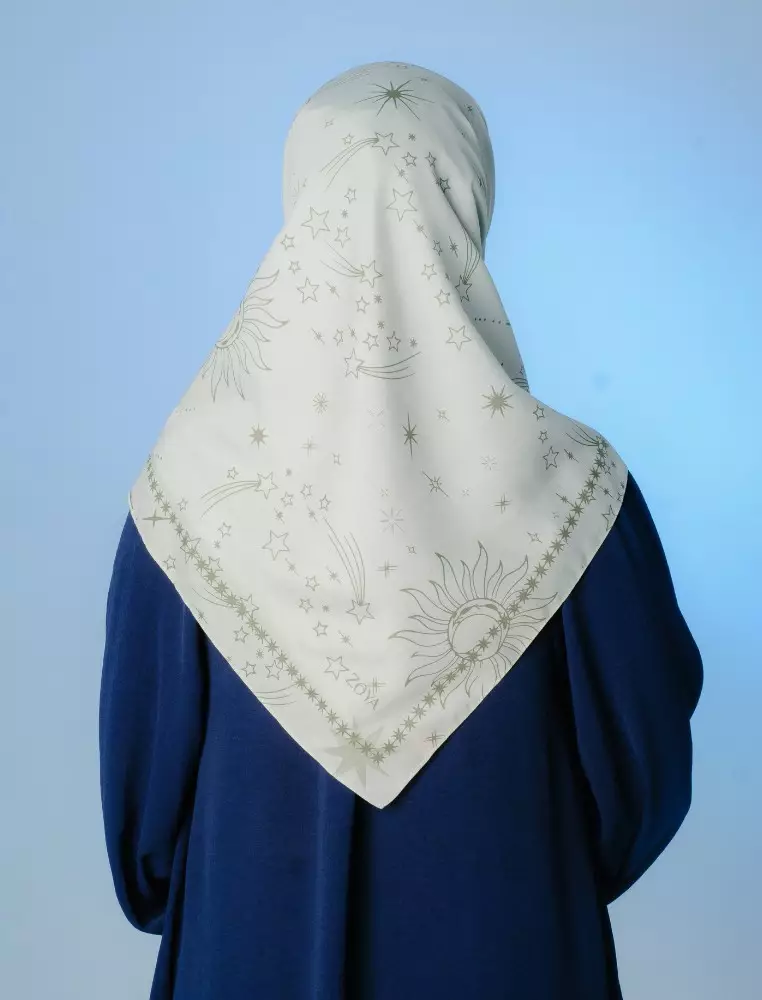 AMBERLY Scarf Silver Cream - Kerudung Hijab Segiempat Motif With Pouch Ziplock - Bahan Poly Fine - Ukuran 110x110