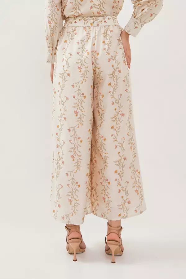MINIMAL - Matilda - Celana Rileks Motif Bunga - Beige Warna Beige