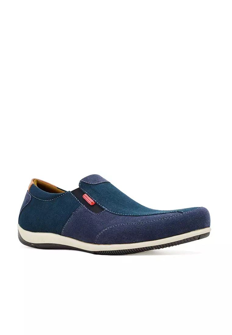 Sepatu casual outlet slip on