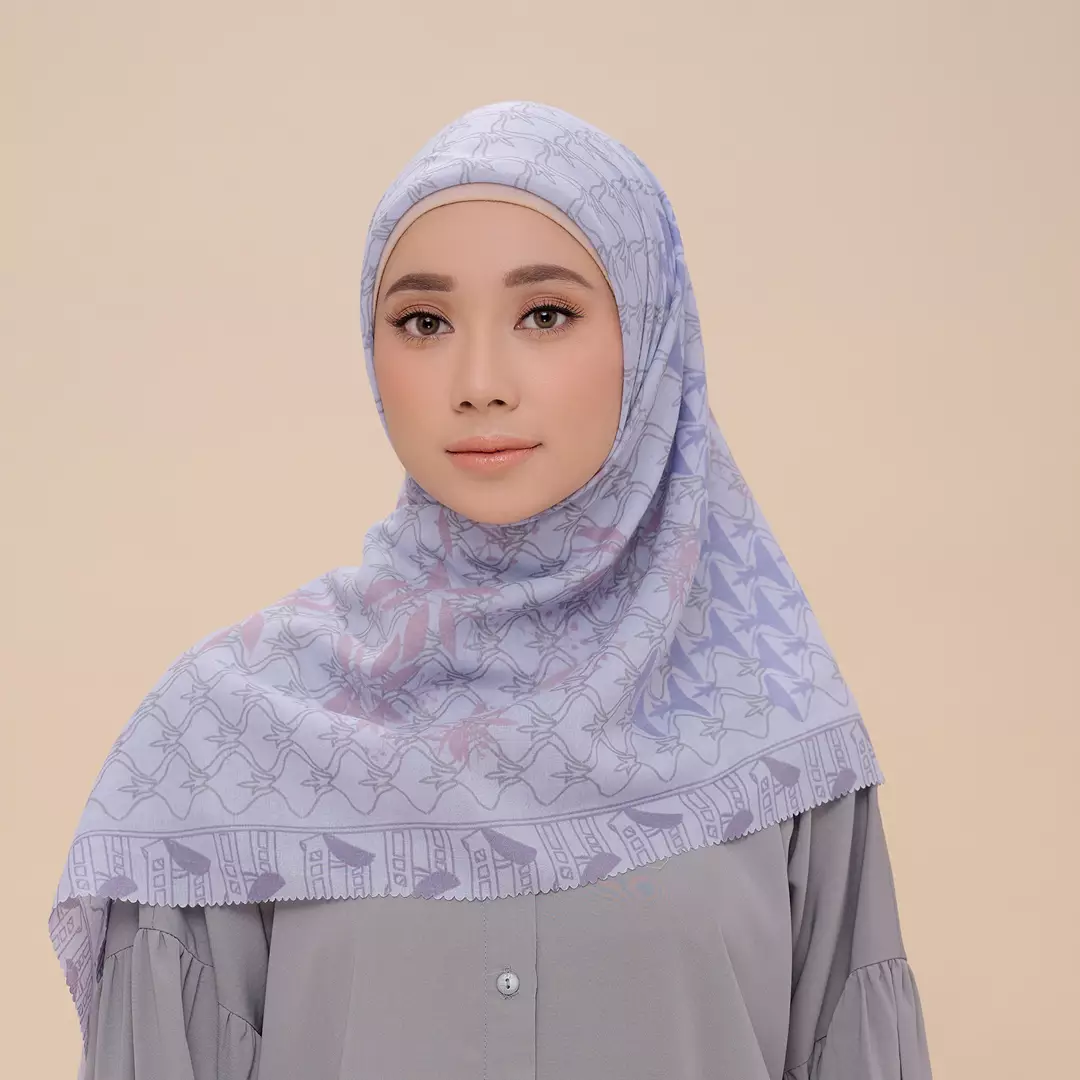 ZM Zaskia Mecca - Palembang Cloud Scarf Kerudung Segi Empat - Jelita Indonesia