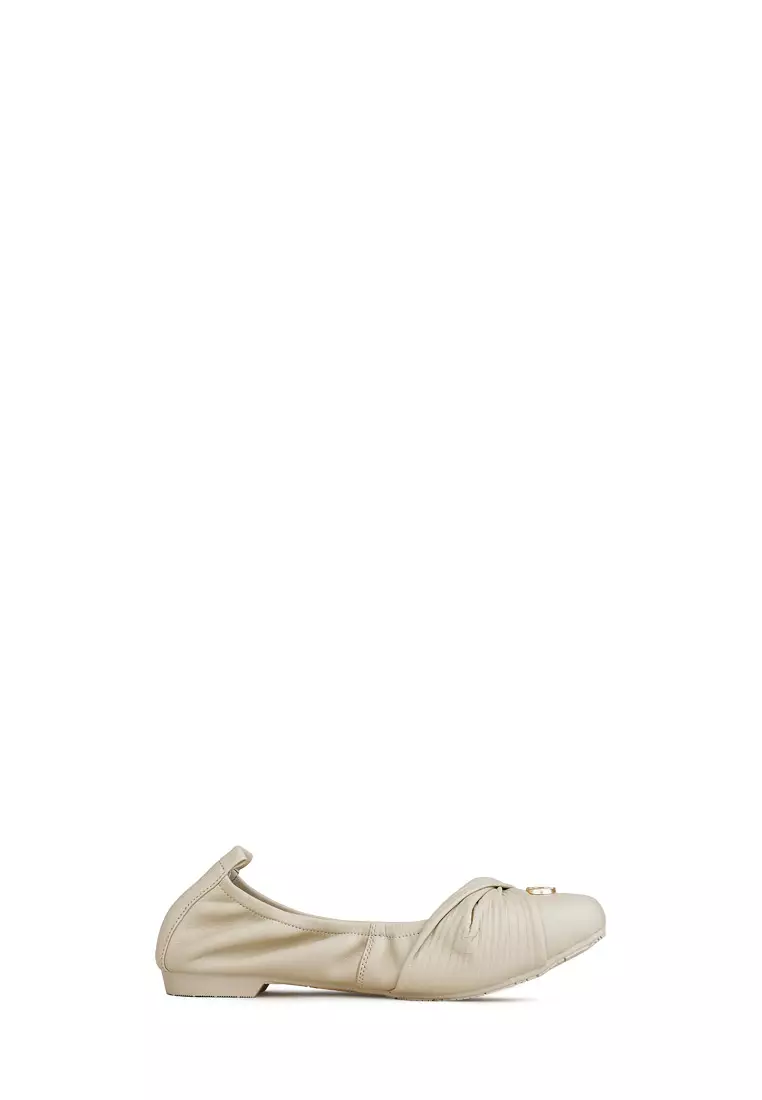 Discount on BONIA  shoes - SKU: Beige Melanie Ballerinas