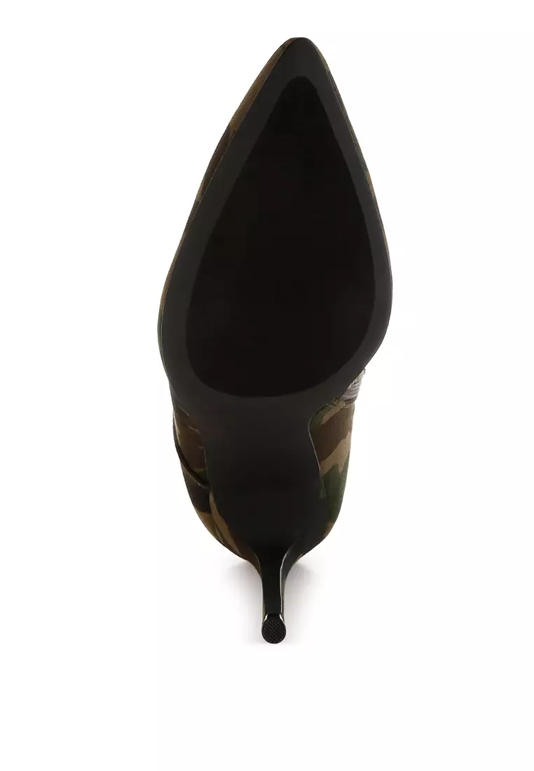 Sepatu bot hak tinggi beludru warna kamuflase