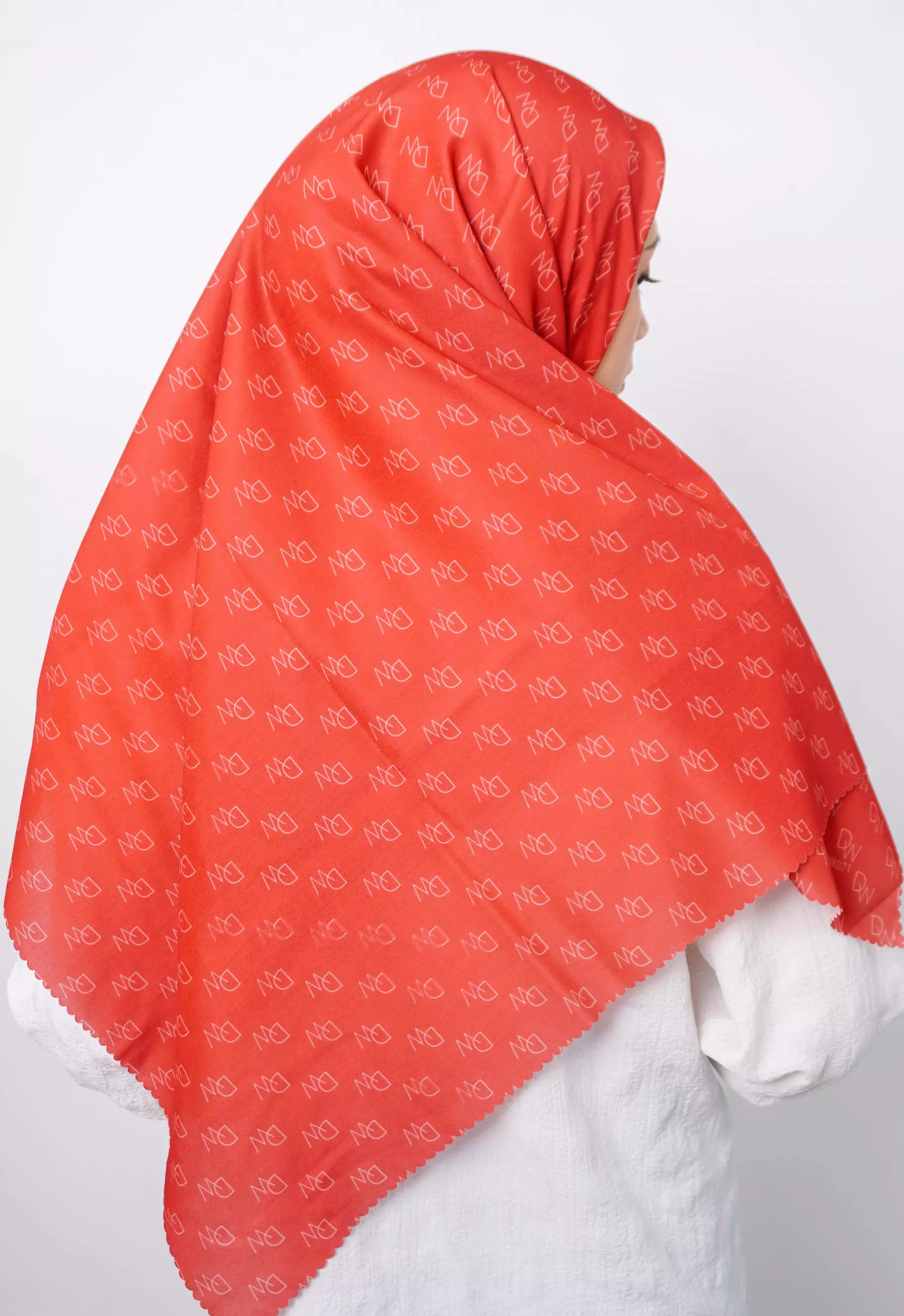 WK071 Kerudung Segi Empat Warna Maroon Muda Premium Anti Mleyot Anti Kusut Anti Lecek Maroon Muda