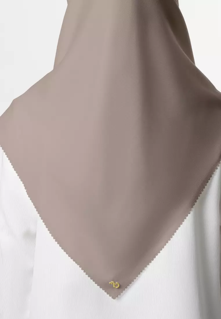 Jenna & Kaia - Sada Scarf Greyge - Hijab Kerudung Segi Empat
