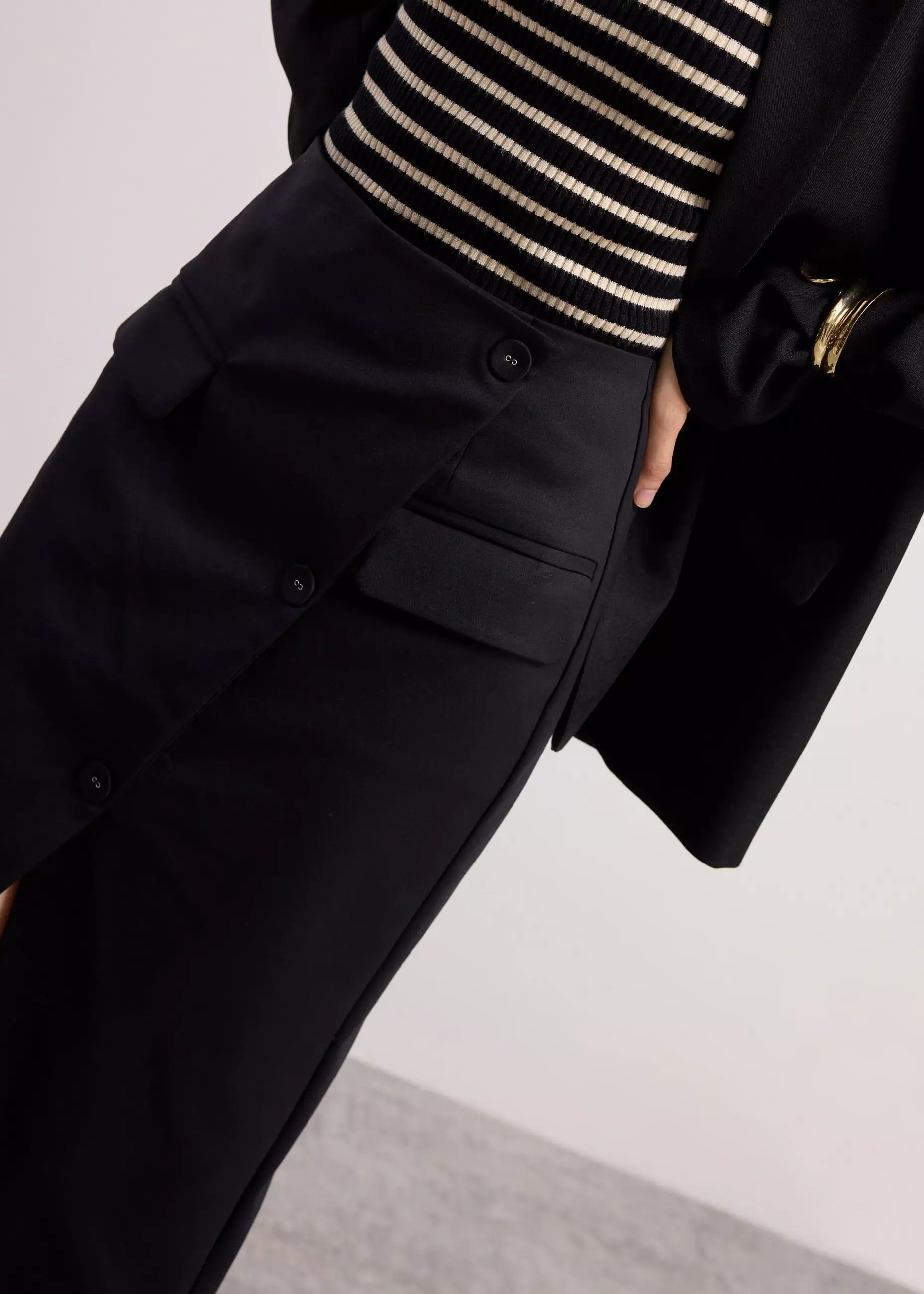 Rok Wanita - Shuri Asymmetric Front Slit Column Midi Skirt