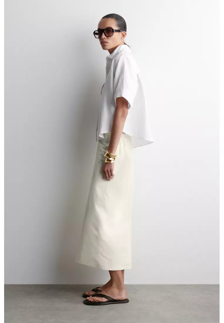 BOXY SHORT-SLEEVED LINEN SHIRT