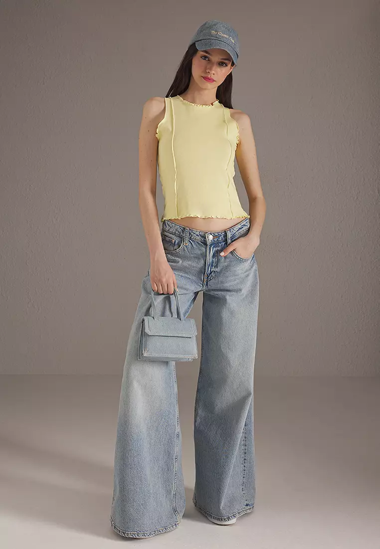 Light Yellow Ribbed Fitted/Body-Sitting Knitted Undershirt Twoss25Al00032