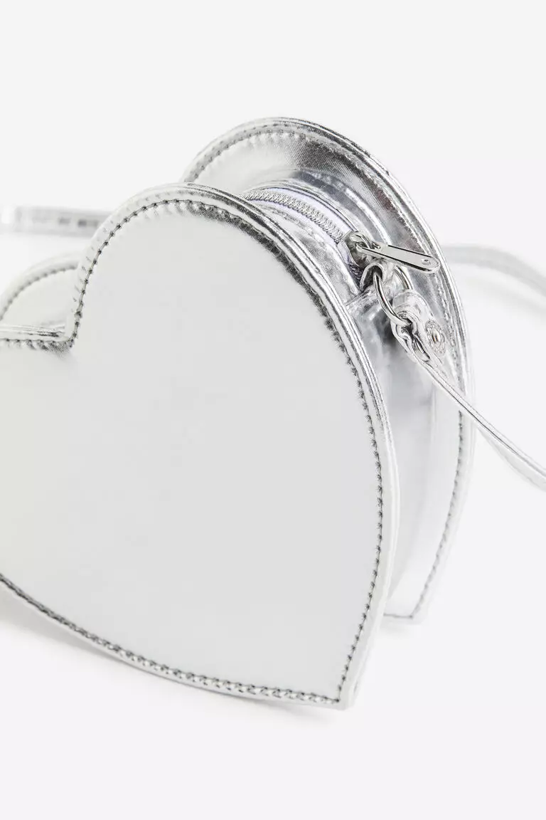 Jual H&M Heartshaped shoulder bag Original 2024 ZALORA Indonesia